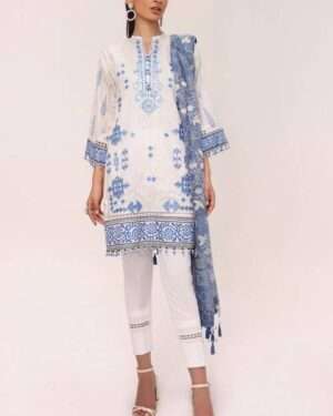 A0020
Alkaram Embroidered Lawn