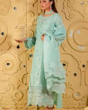 N010
Nureh Exclusive Karandi Collection