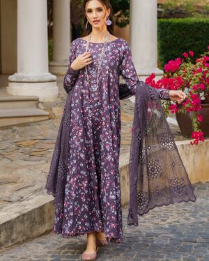 IZ005
IZNIK EXCLUSIVE LAWN