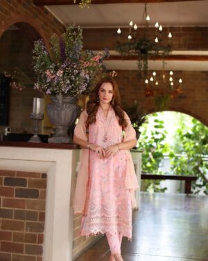 N004
NOOR EID LUXE PRINTKARI