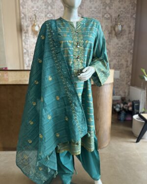 J0018
JUNAID JAMSHED LAWN