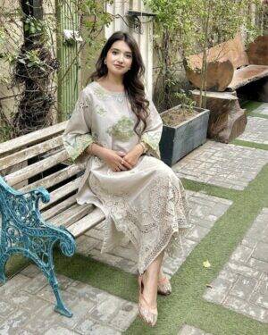 Z006 Zainab Embroidered Long Kurta