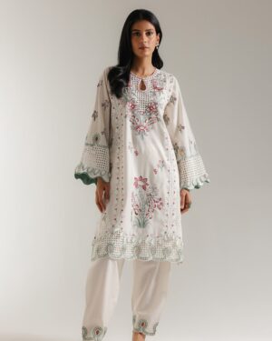 *ET52 Ethnc 2Pc Stitched Embroidered Suit.